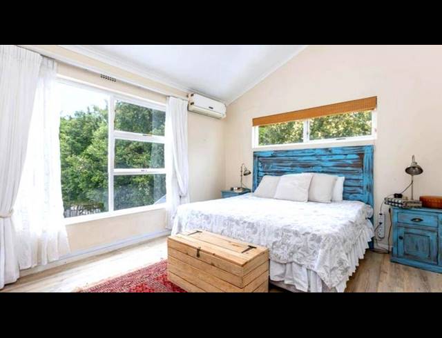 3 BEDROOM TOWNHOUSE FOR SALE IN HOUT BAY CENTRAL